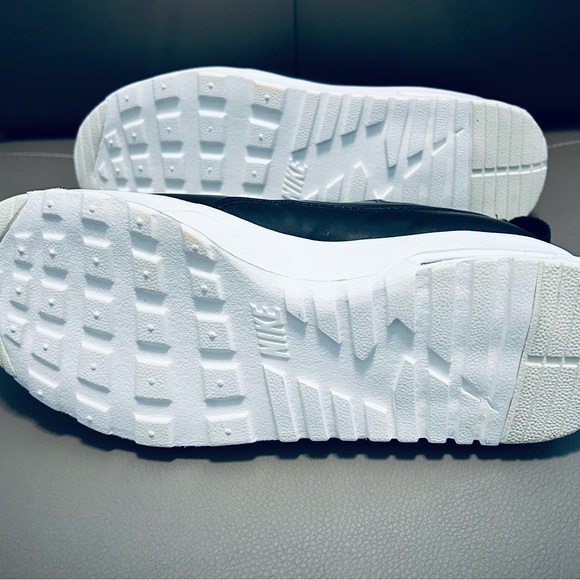 BNWOB WOMEN'S NIKE AIR MAX THEA MID BLACK WHITE 859550-001 US SIZE 6.5 - Picture 6 of 12